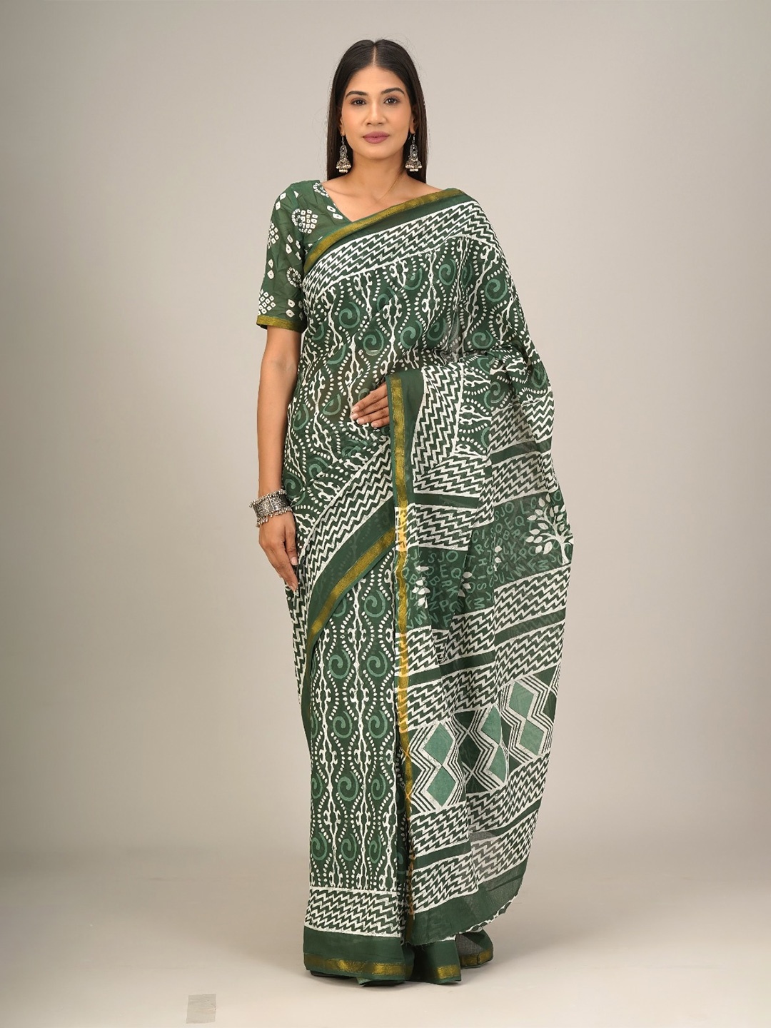 

KIAARON Ethnic Motifs Mulmul Cotton Block Print Saree, Green