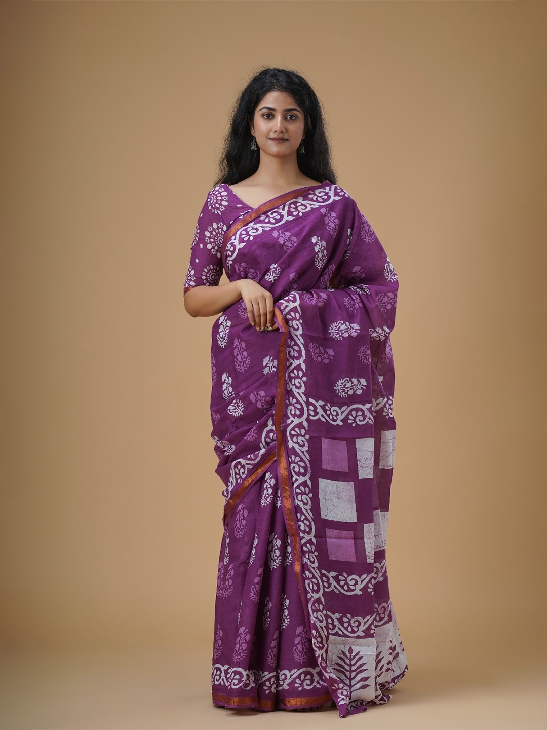 

KIAARON Ethnic Motifs Zari Pure Cotton Block Print Saree, Purple