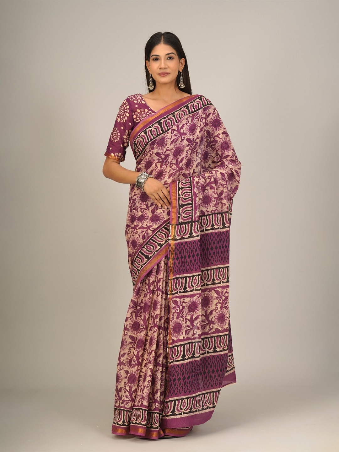 

KIAARON Ethnic Motifs Zari Pure Cotton Block Print Saree, Purple