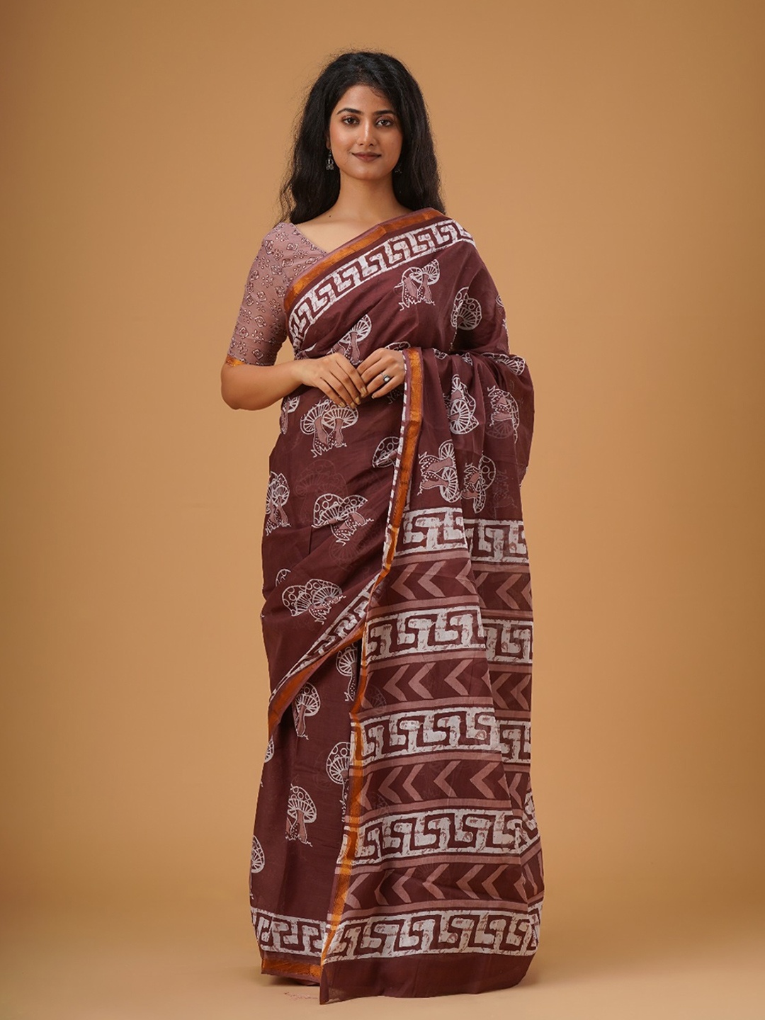 

KIAARON Ethnic Motifs Zari Mulmul Cotton Block Print Saree, Maroon