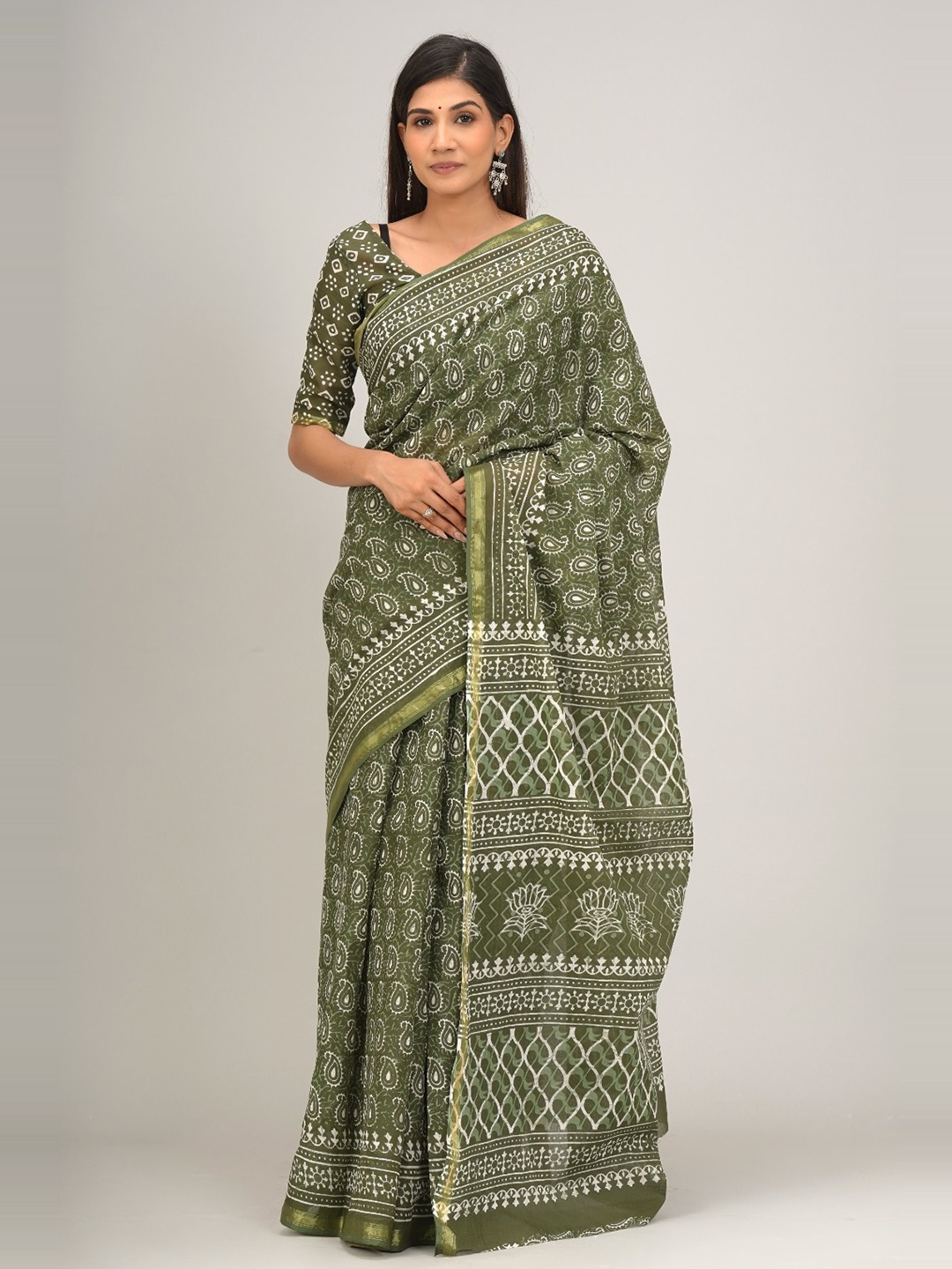 

KIAARON Ethnic Motifs Zari Pure Cotton Block Print Saree, Green