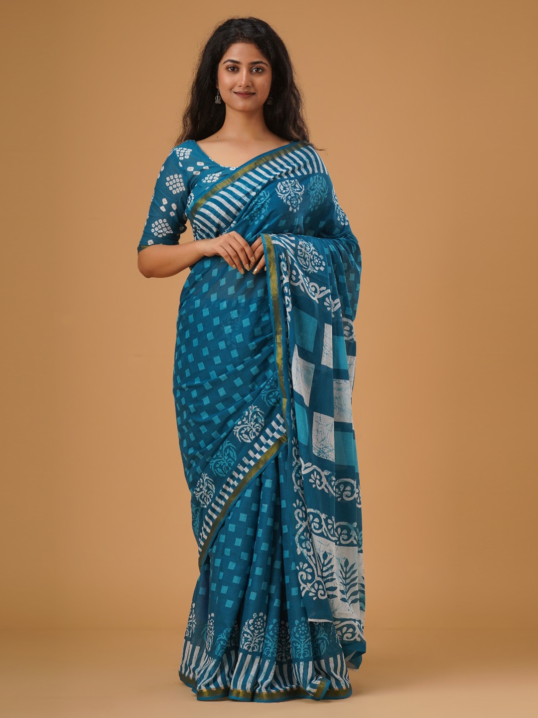 

TROPWEAR Ethnic Motifs Zari Pure Cotton Block Print Saree, Blue