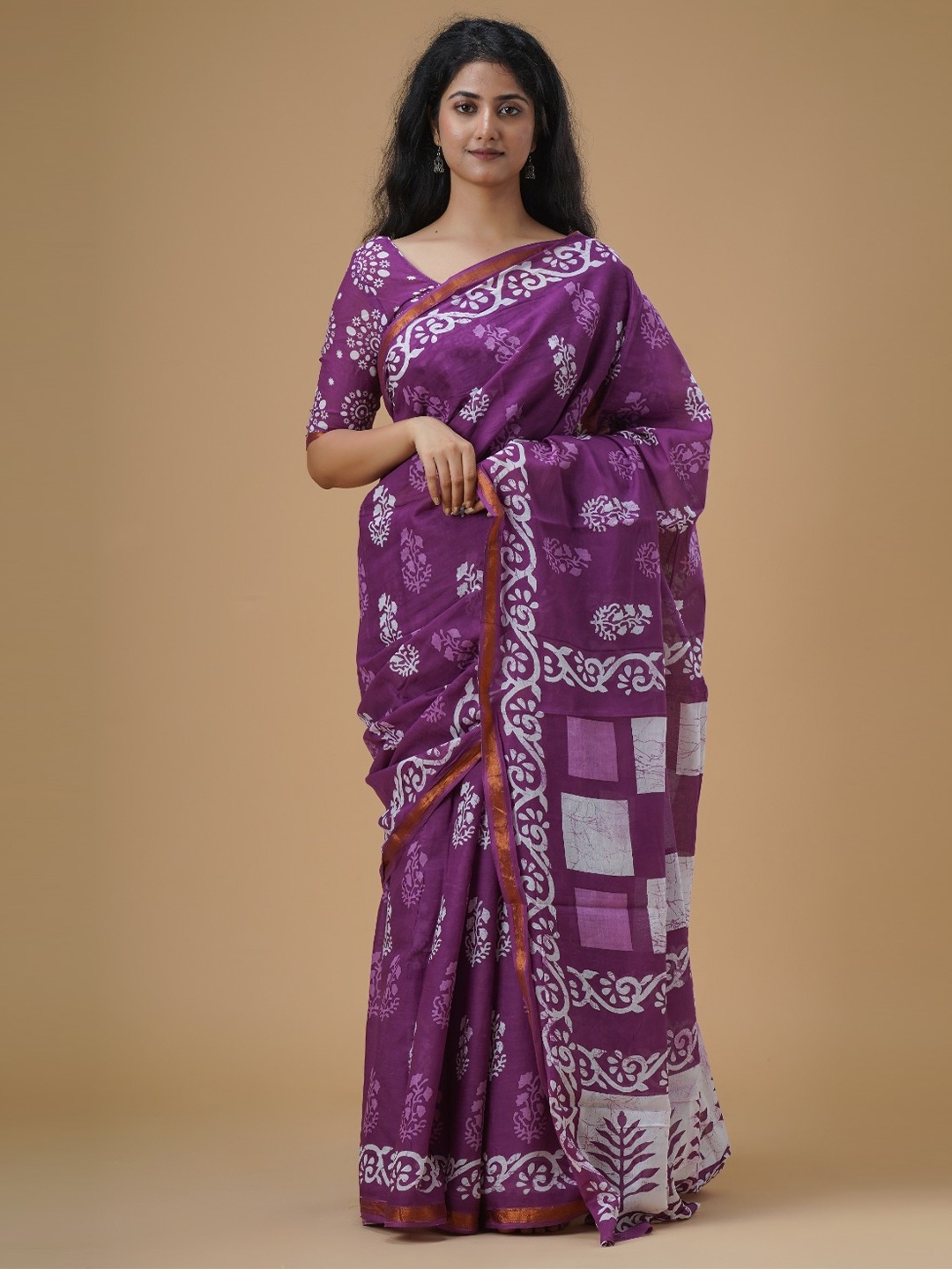 

TROPWEAR Ethnic Motifs Zari Pure Cotton Block Print Saree, Purple