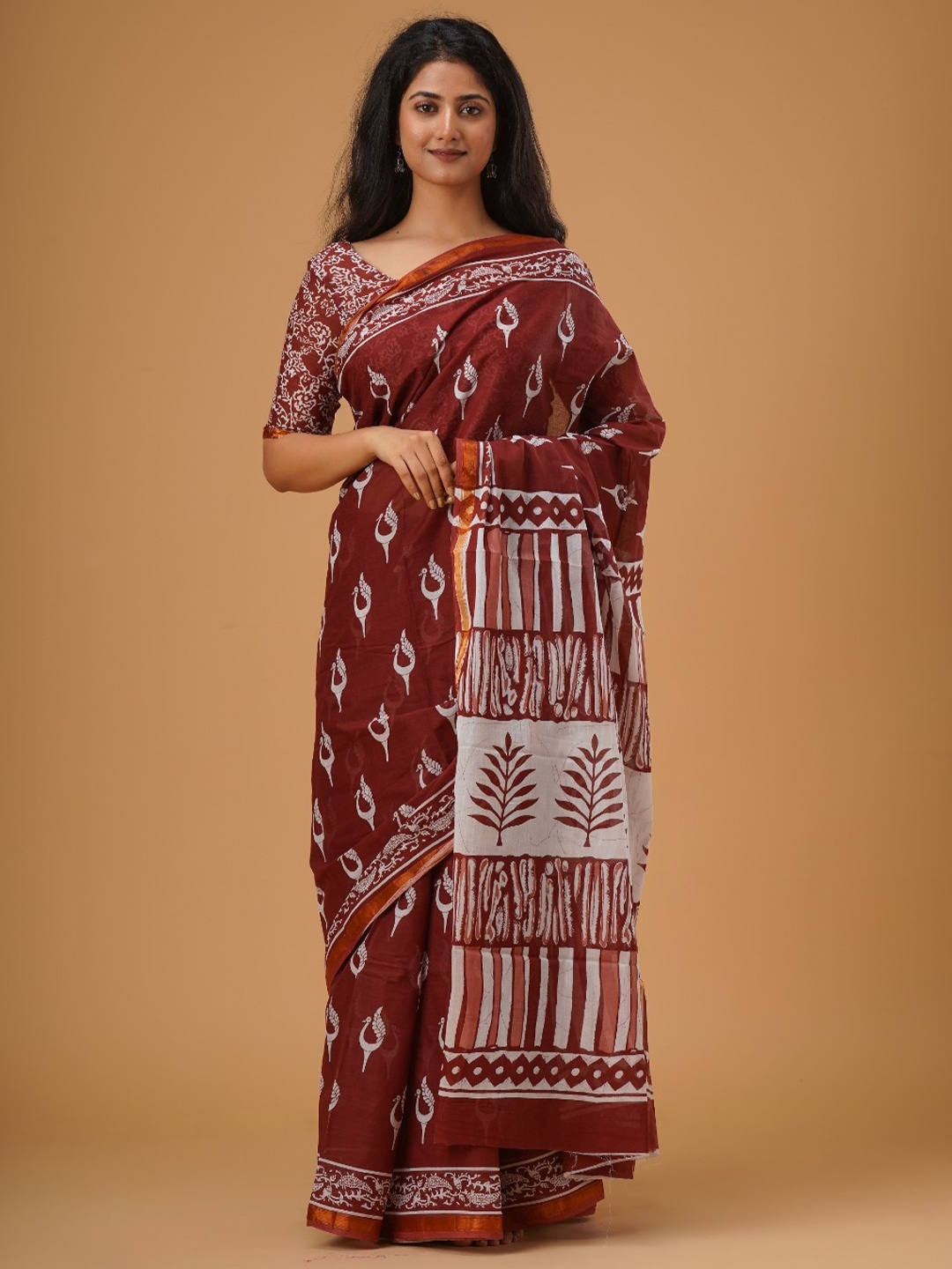 

TROPWEAR Ethnic Motifs Zari Pure Cotton Block Print Saree, Maroon