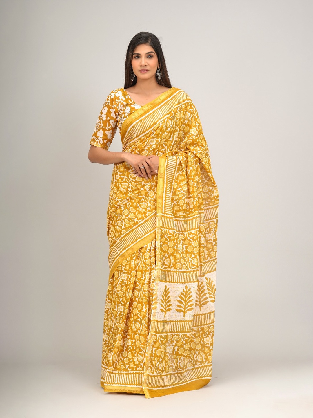 

TROPWEAR Ethnic Motifs Zari Pure Cotton Block Print Saree, Yellow