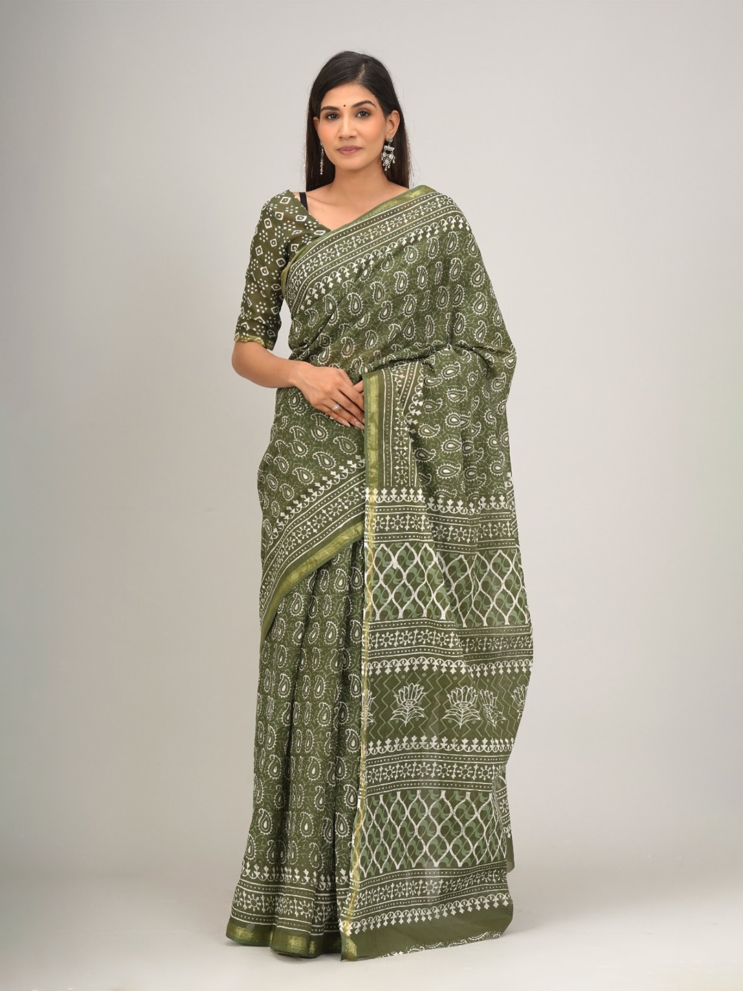 

TROPWEAR Paisley Zari Pure Cotton Block Print Saree, Green