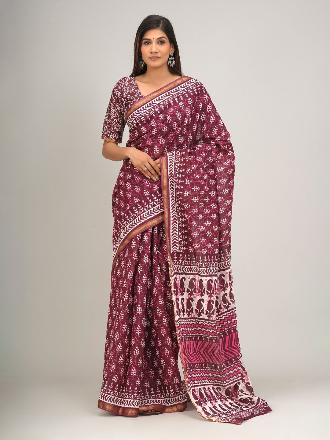 

TROPWEAR Ethnic Motifs Zari Pure Cotton Block Print Saree, Maroon