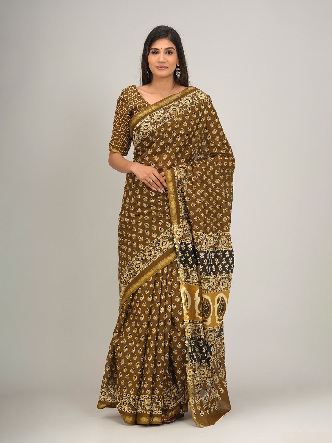 

TROPWEAR Ethnic Motifs Zari Pure Cotton Handloom Block Print Saree, Mustard
