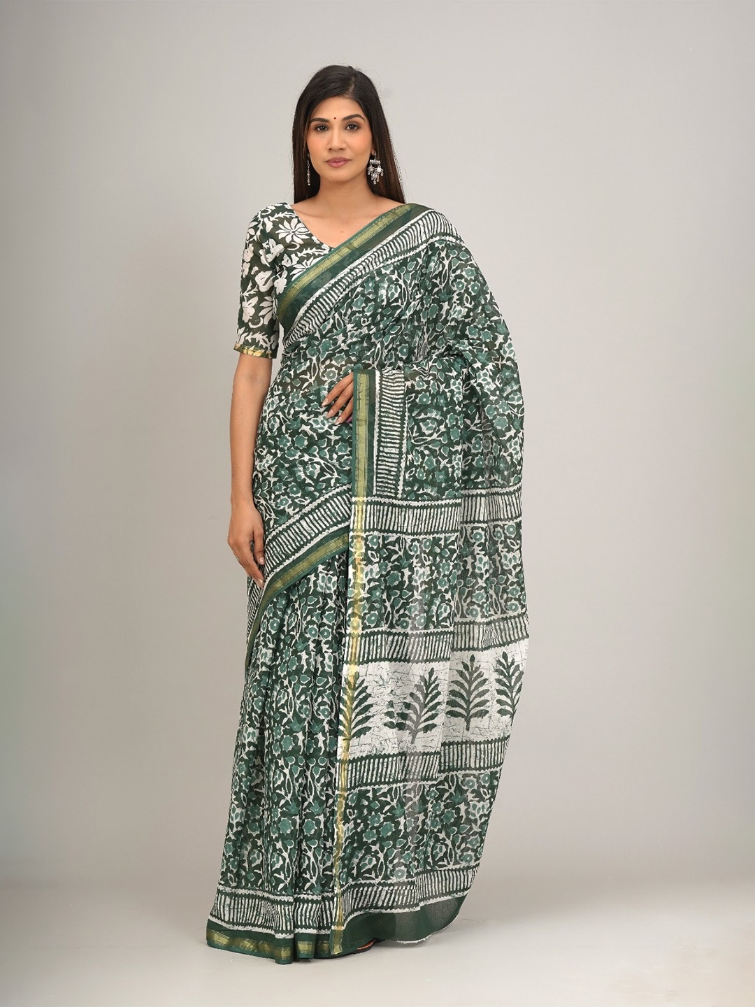 

clothonus Ethnic Motifs Printed Zari Pure Cotton Block Print Saree, Green