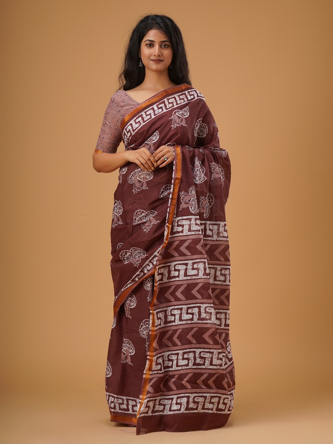

clothonus Ethnic Motifs Printed Zari Pure Cotton Block Print Saree, Maroon