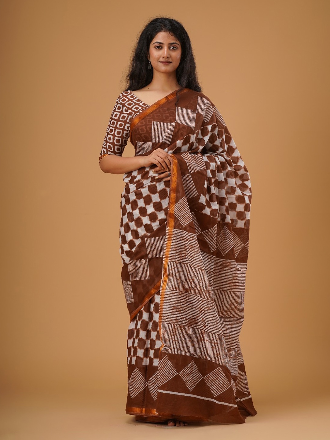 

clothonus Geometric Printed Zari Pure Cotton Block Print Saree, Brown