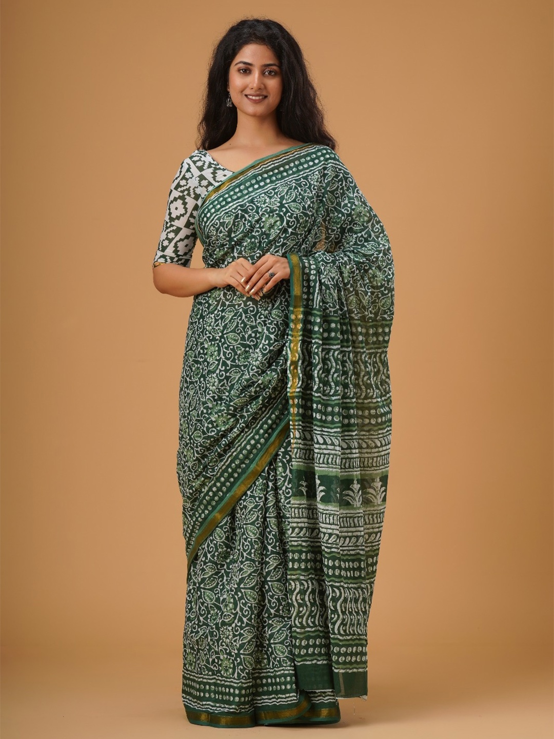 

clothonus Ethnic Motifs Printed Zari Pure Cotton Block Print Saree, Green