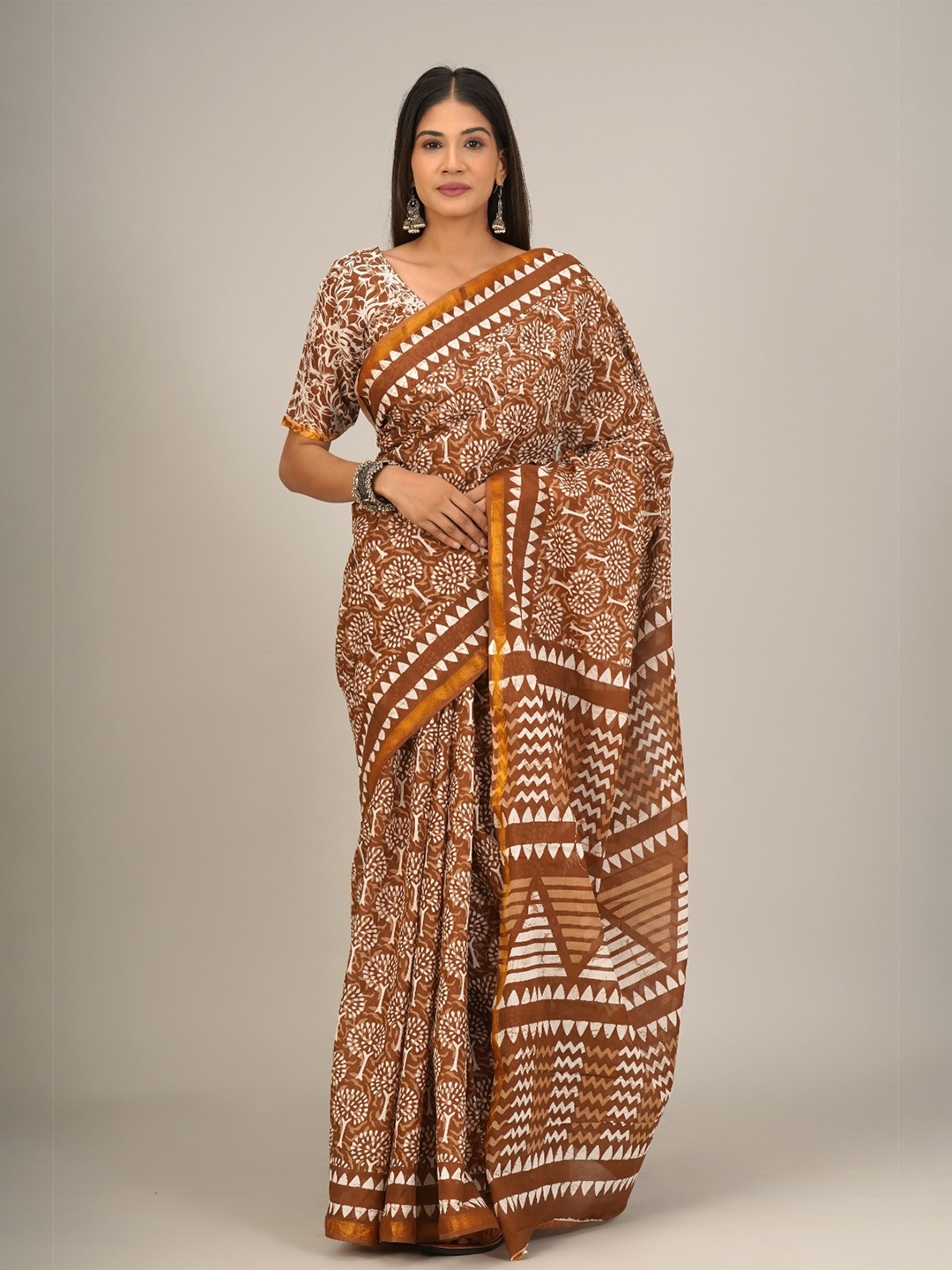 

clothonus Ethnic Motifs Printed Zari Pure Cotton Block Print Saree, Brown