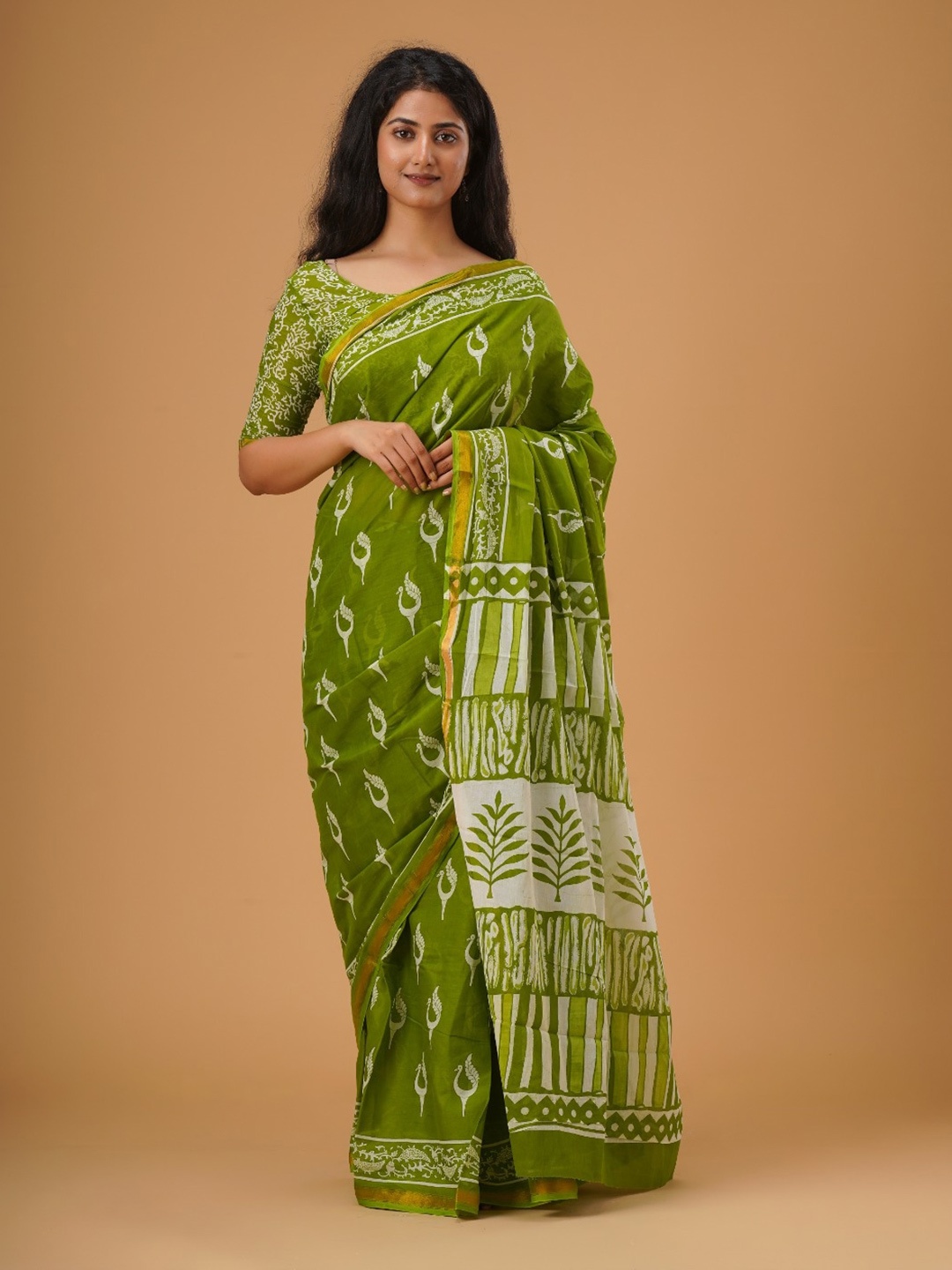 

clothonus Ethnic Motifs Printed Zari Pure Cotton Block Print Saree, Green