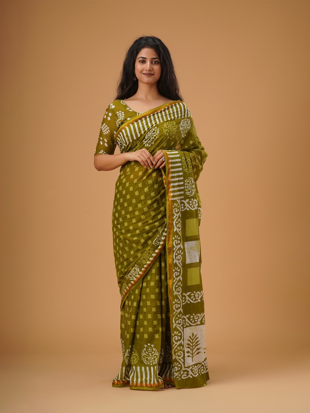 

clothonus Ethnic Motifs Printed Pure Cotton Block Print Saree, Green