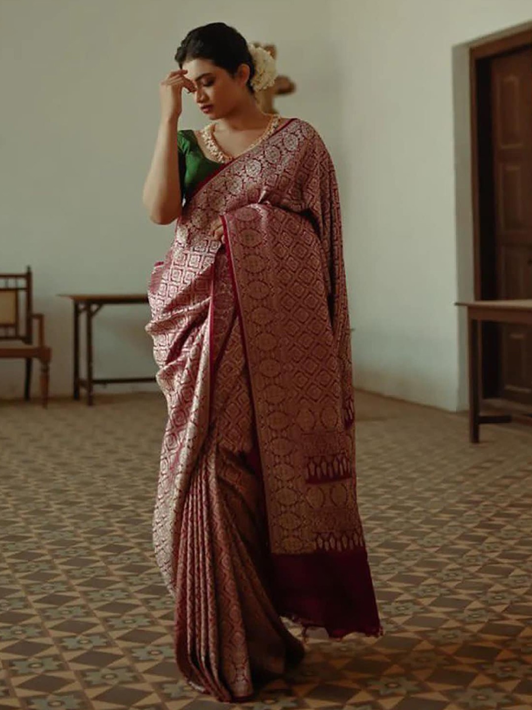 

Aldwych Woven Design Geometric Zari Designer Banarasi Saree, Maroon