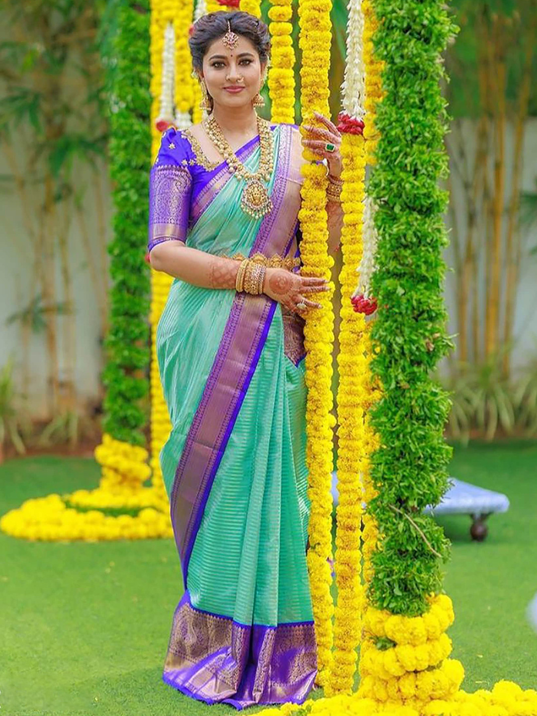 

Aldwych Woven Design Ethnic Motifs Zari Banarasi Saree, Sea green