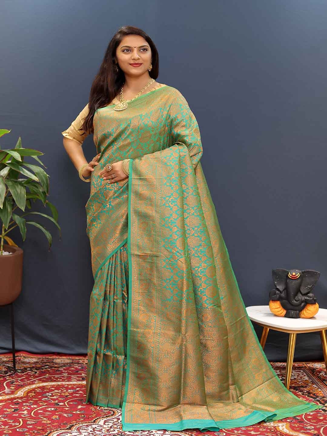 

KALINI Ethnic Woven Design Zari Saree, Green
