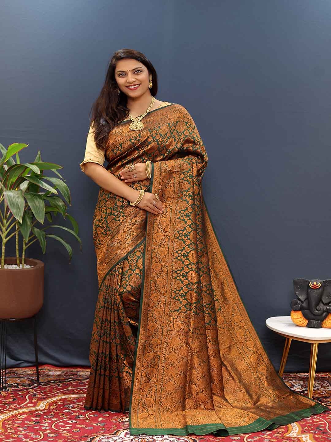 

KALINI Ethnic Motifs Woven Design Art Silk Saree, Green