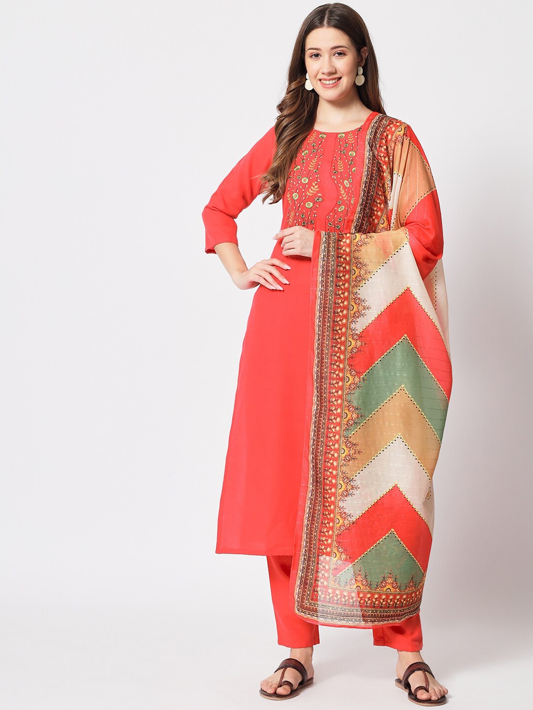 

SALWAT Floral Printed Regular Thread Work Kurta with Trousers & Dupatta, Red