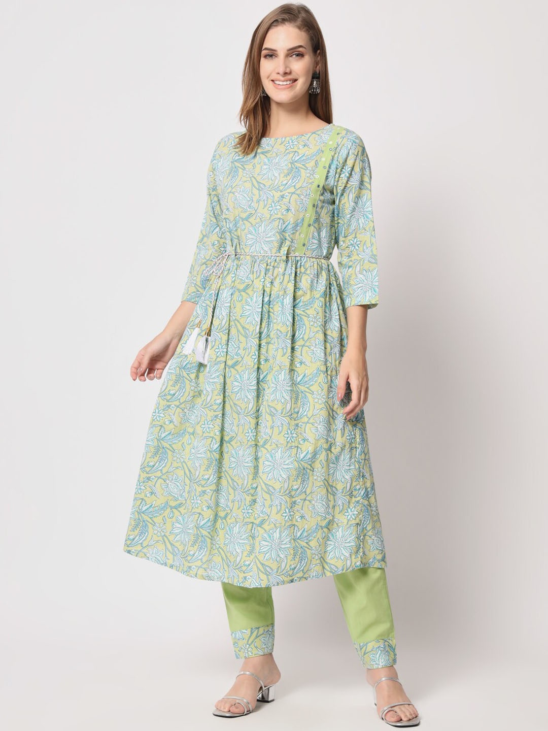 

SALWAT Women Ethnic Motifs Printed Regular Kurta with Trousers, Green