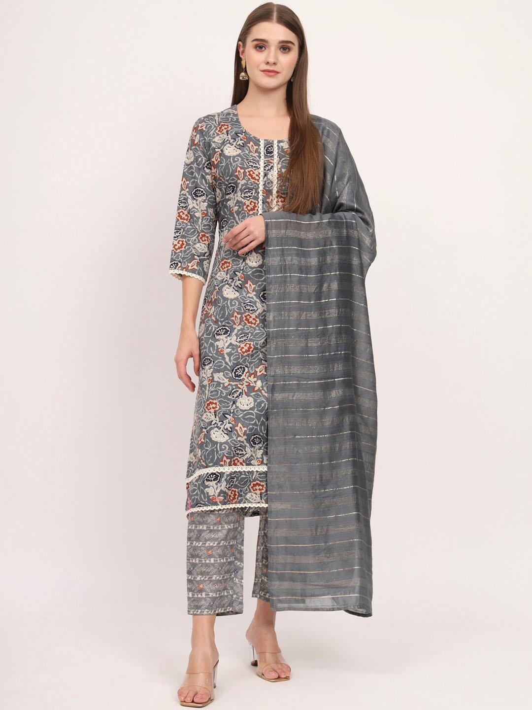 

SALWAT Ethnic Motifs Printed Round Neck Three-Quarter Sleeves Kurta Set, Grey