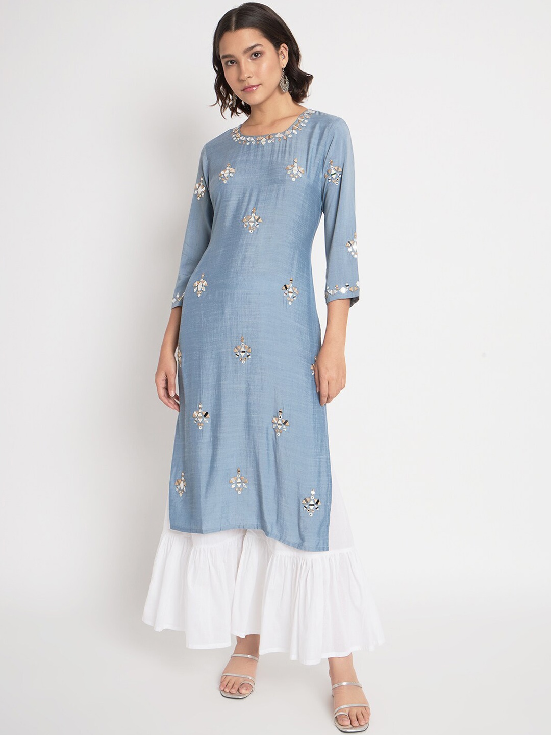 

SALWAT Floral Printed Regular Thread Work Kurta with Palazzos, Blue