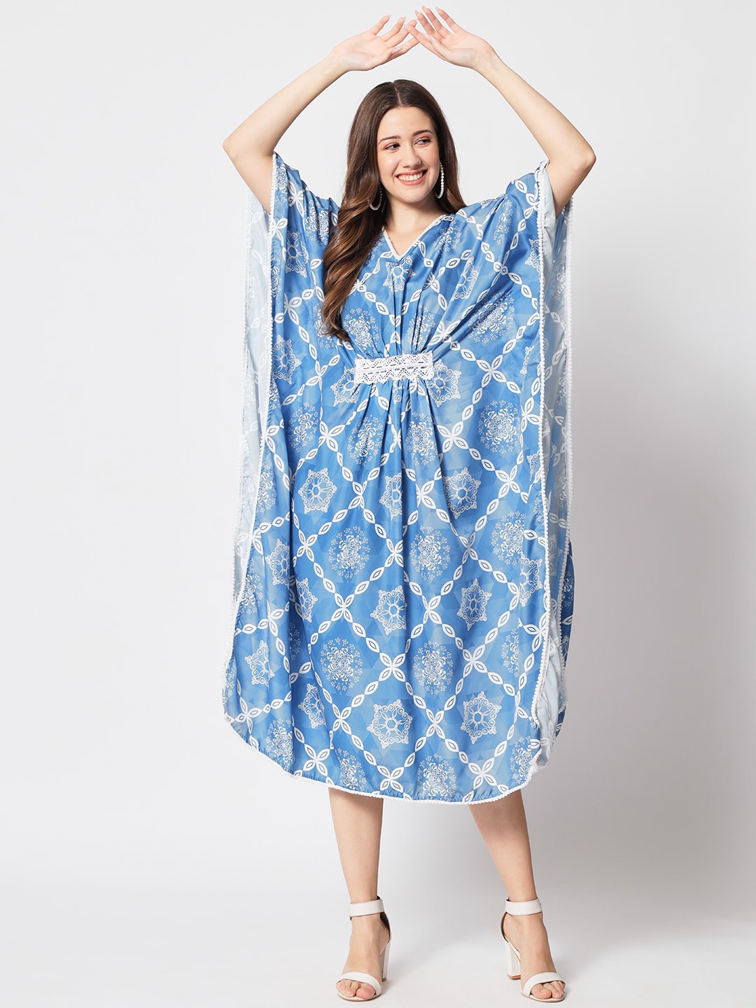 

SALWAT V Neck Geometric Printed Extended Sleeves Gotta Patti Kurta, Blue
