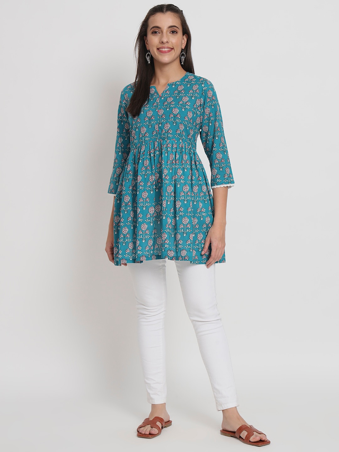 

SALWAT Floral Printed Pure Cotton Kurti, Blue