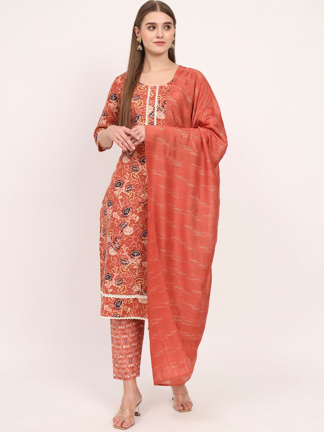 

SALWAT Floral Printed Round Neck Three-Quarter Sleeves Cotton Kurta Set, Orange