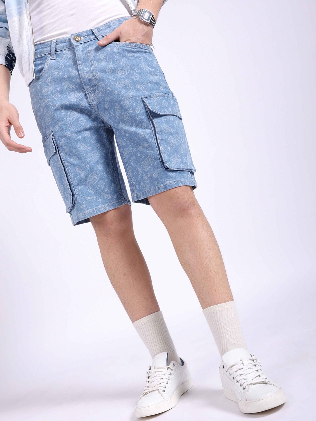 

The Indian Garage Co Men Checked Mid-Rise Cargo Shorts, Blue