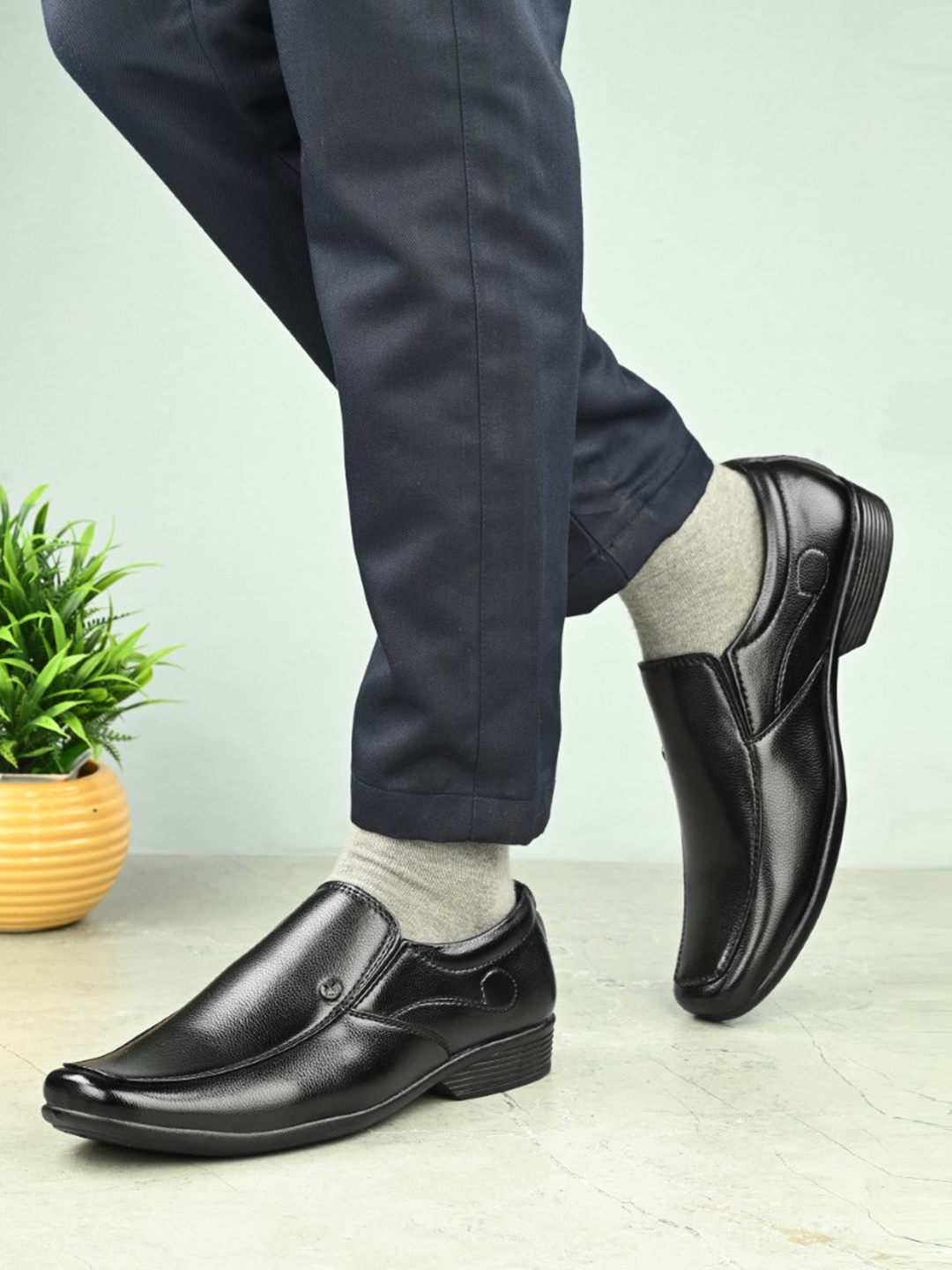 SERVER Men Formal Slip-On Shoes, Black