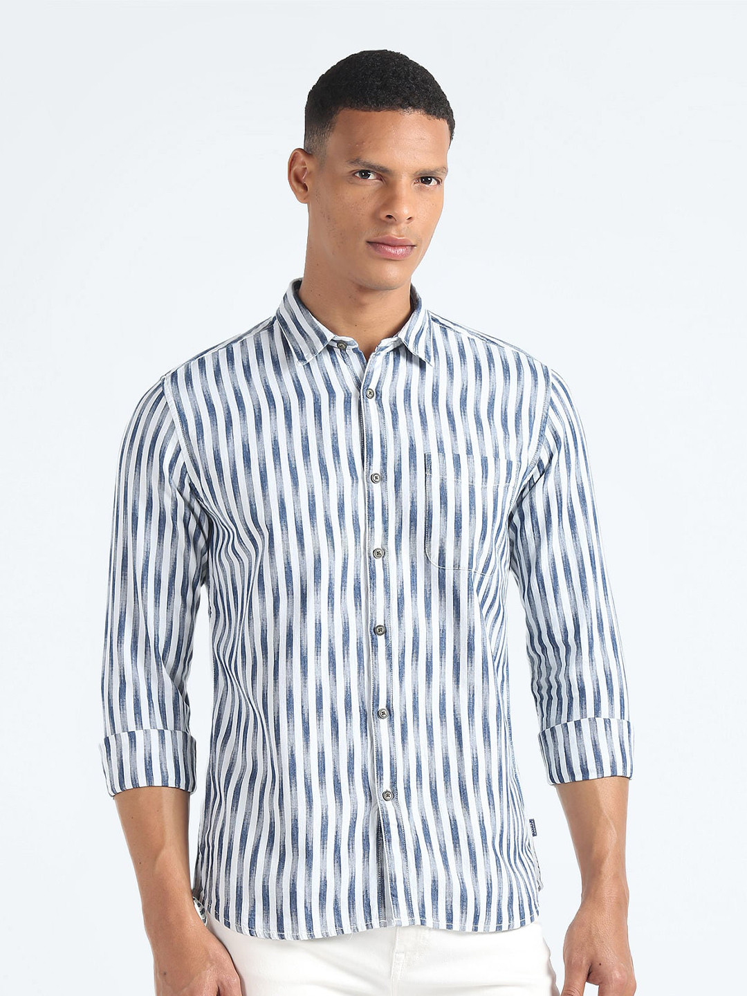 

Flying Machine Vertical Striped Pure Cotton Casual Shirt, White
