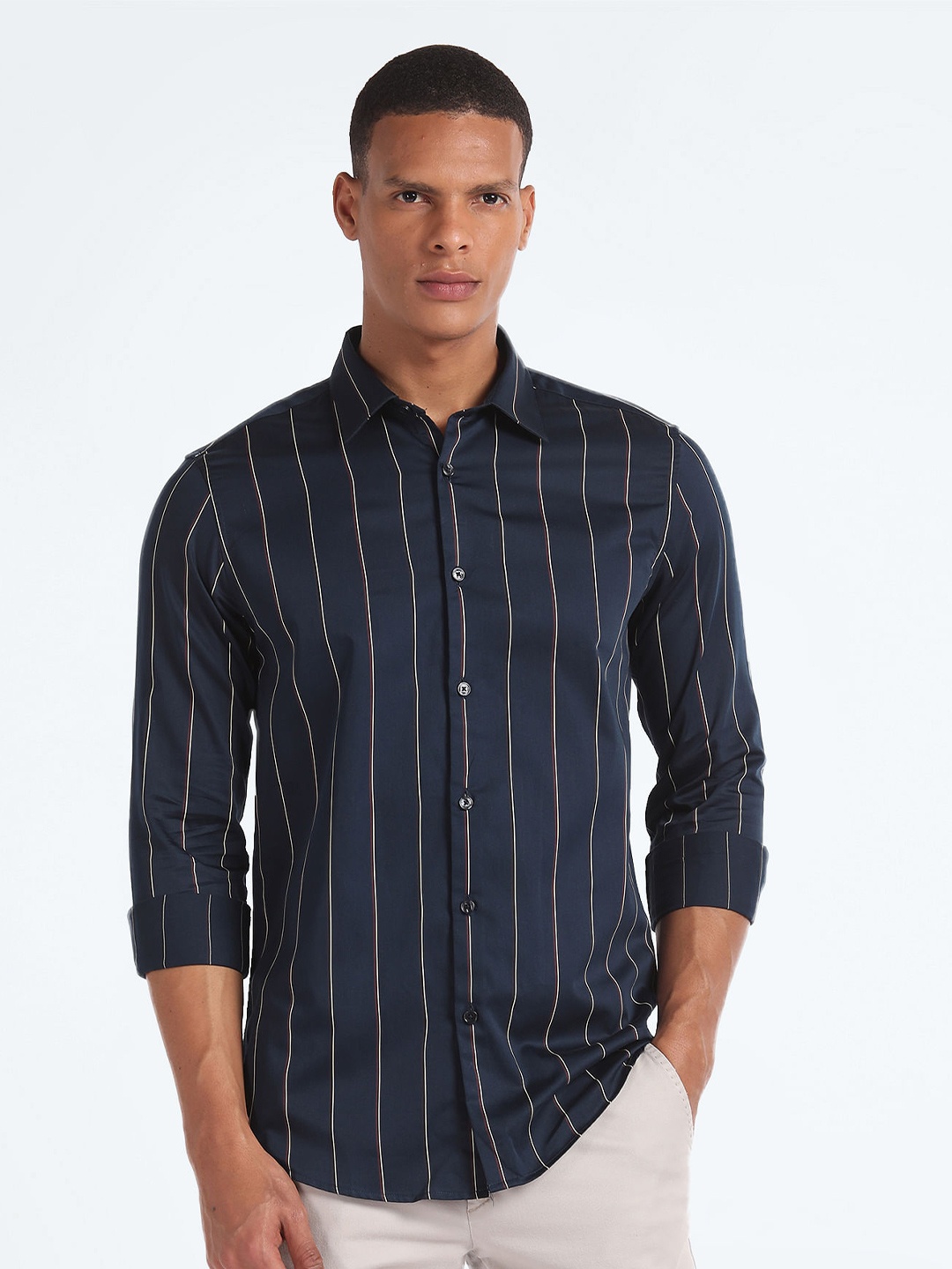 

Flying Machine Slim Fit Vertical Striped Pure Cotton Casual Shirt, Blue