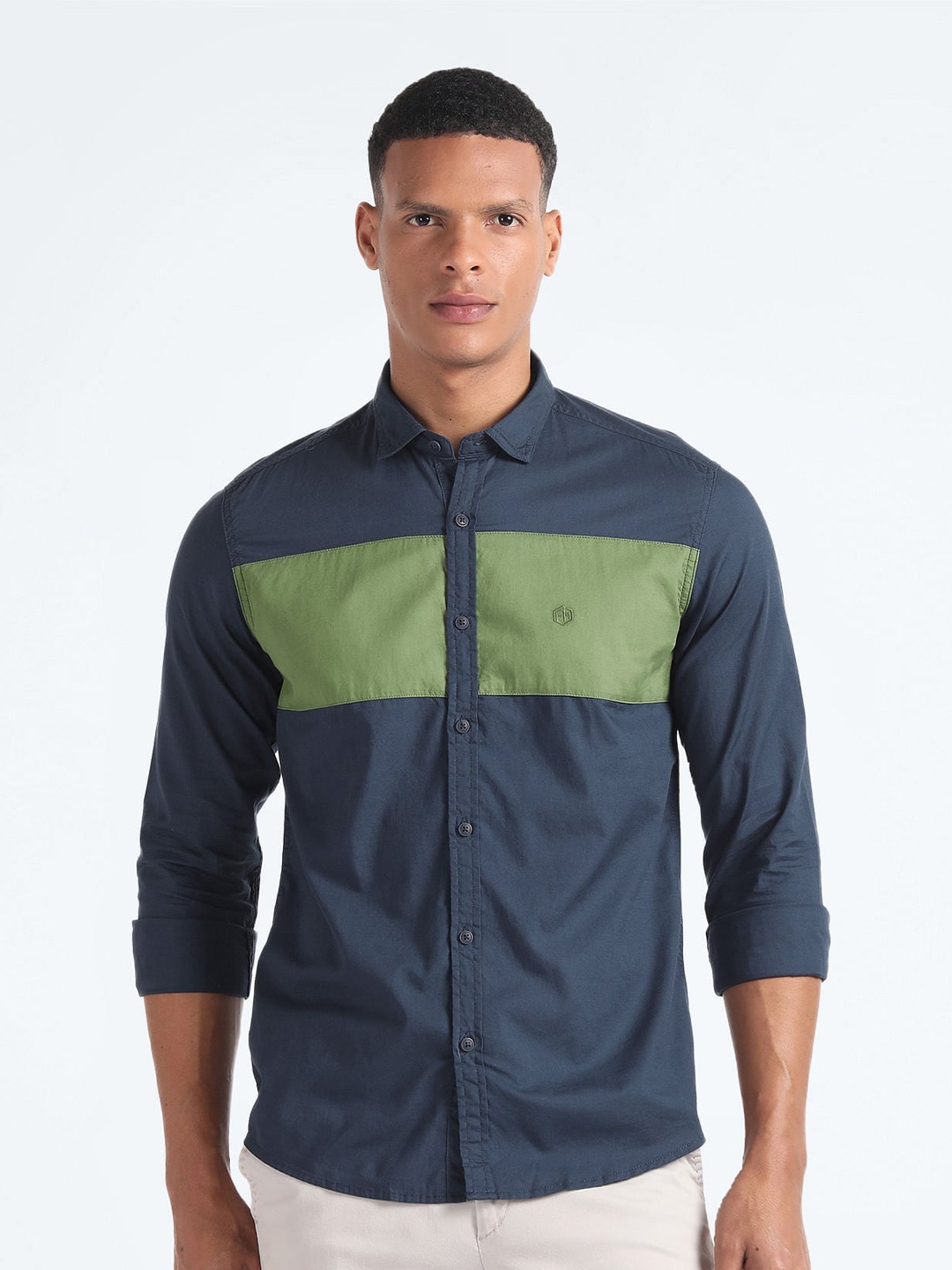 

Flying Machine Colourblocked Pure Cotton Casual Shirt, Navy blue