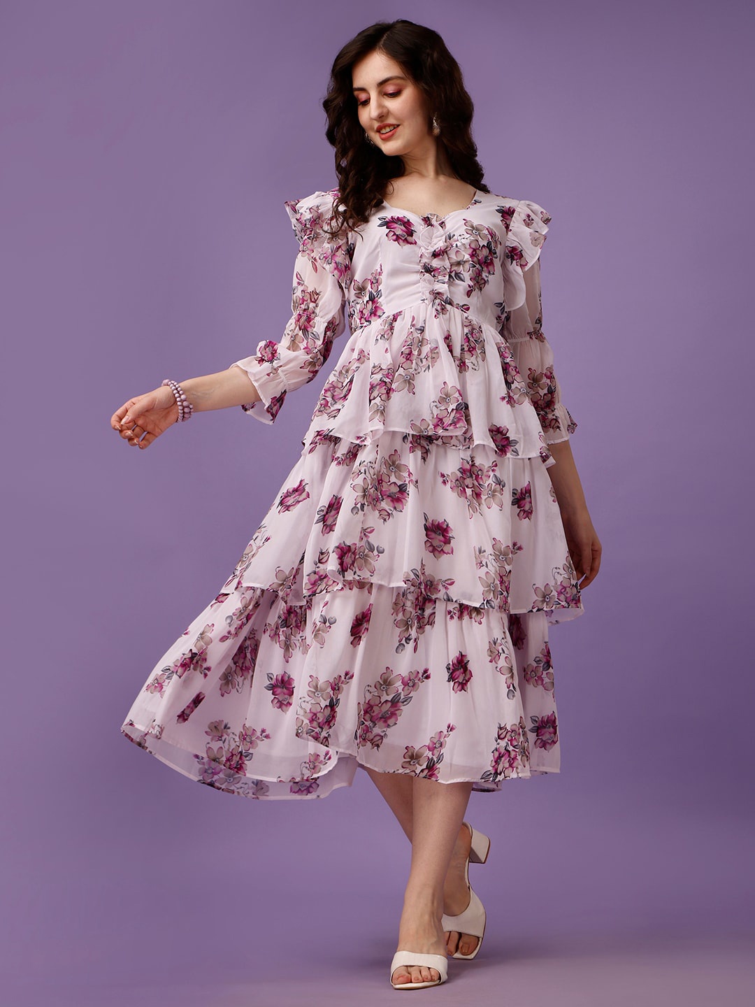 

HETVI CREATION Floral Printed Sweetheart Neck Layered Georgette Fit & Flare Midi Dress, Pink
