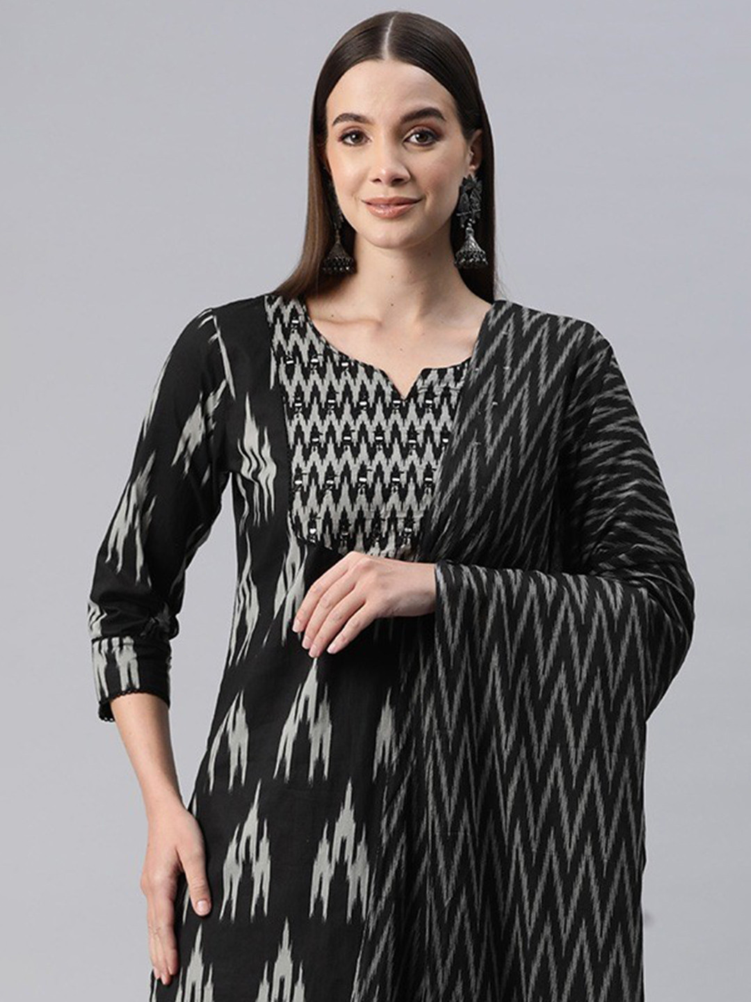 

Readiprint Fashions Women Printed Regular Thread Work Pure Cotton Kurta with Palazzos & With Dupatta, Black