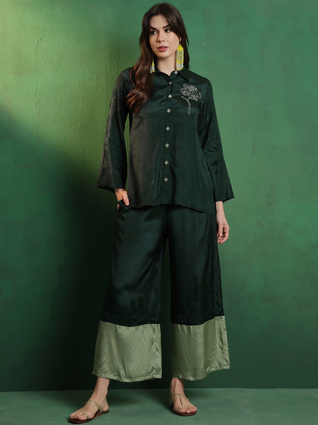 

Sangria Embroidered Oversized Shirt With Palazzo Co-Ords, Green