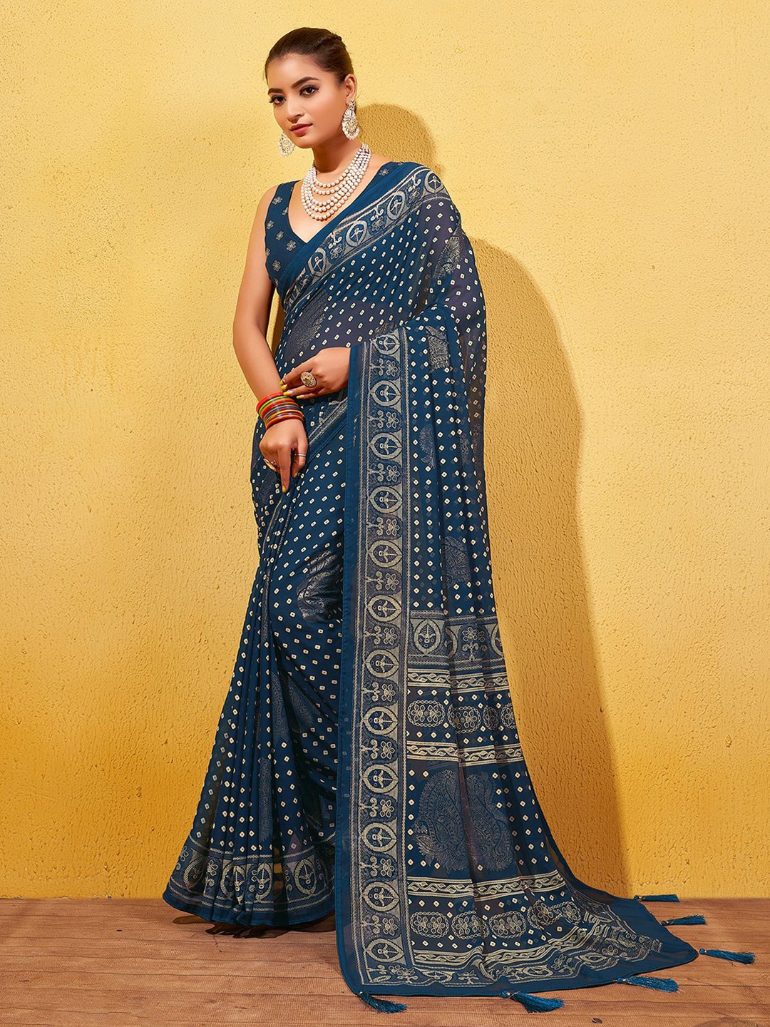 

Mitera Ethnic Motifs Printed Zari Georgette Saree, Blue