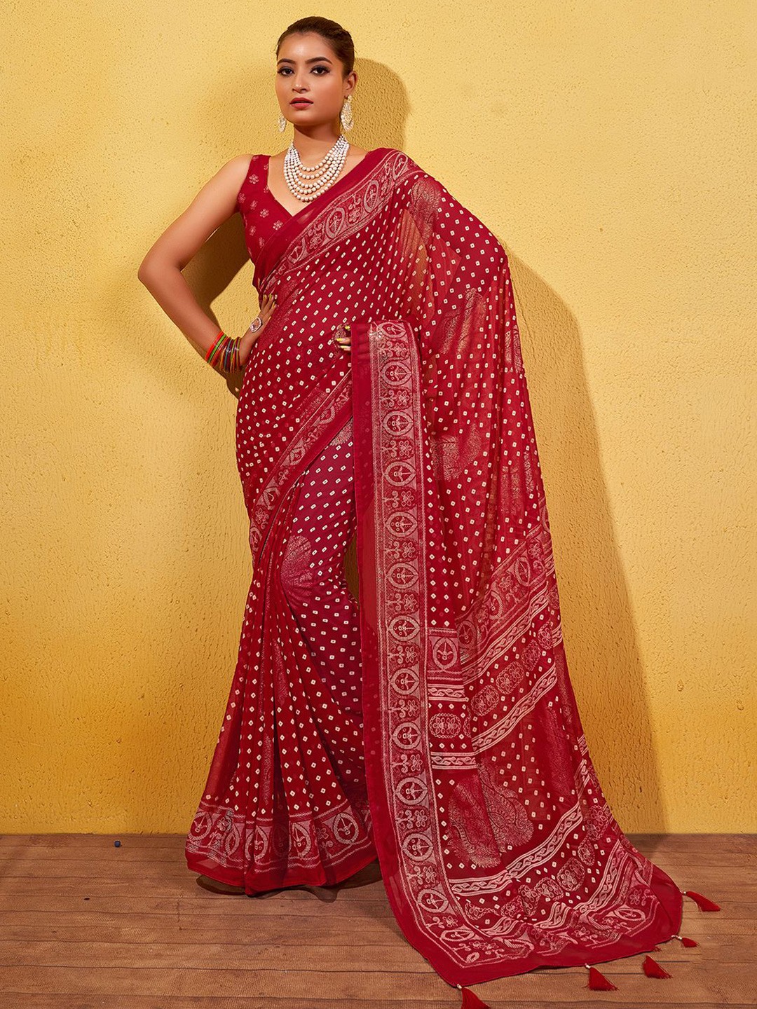 

Mitera Red & White Bandhani Printed Zari Saree