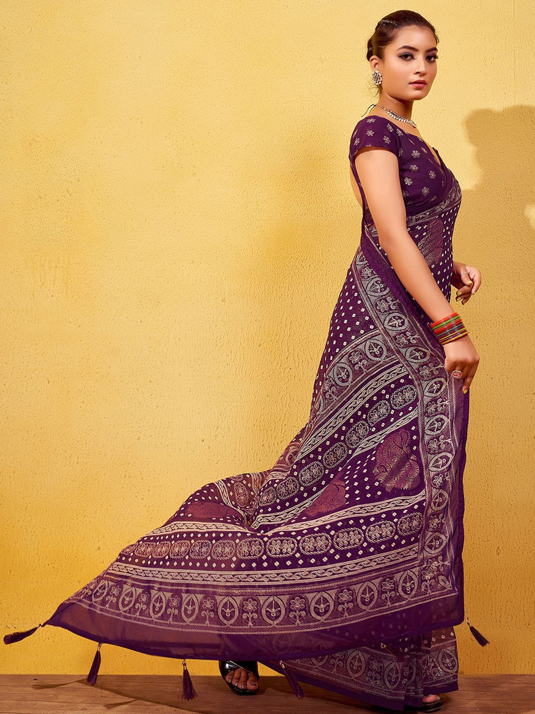 

Mitera Bandhani Printed Zari Georgette Saree, Purple