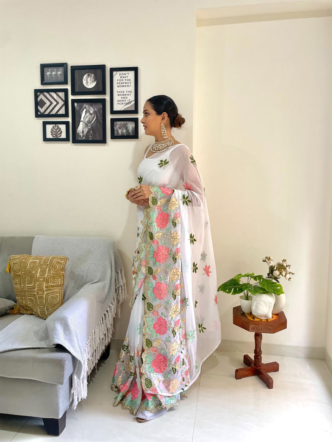 

RadadiyaTRD Floral Embroidered Sequinned Pure Georgette Saree, White