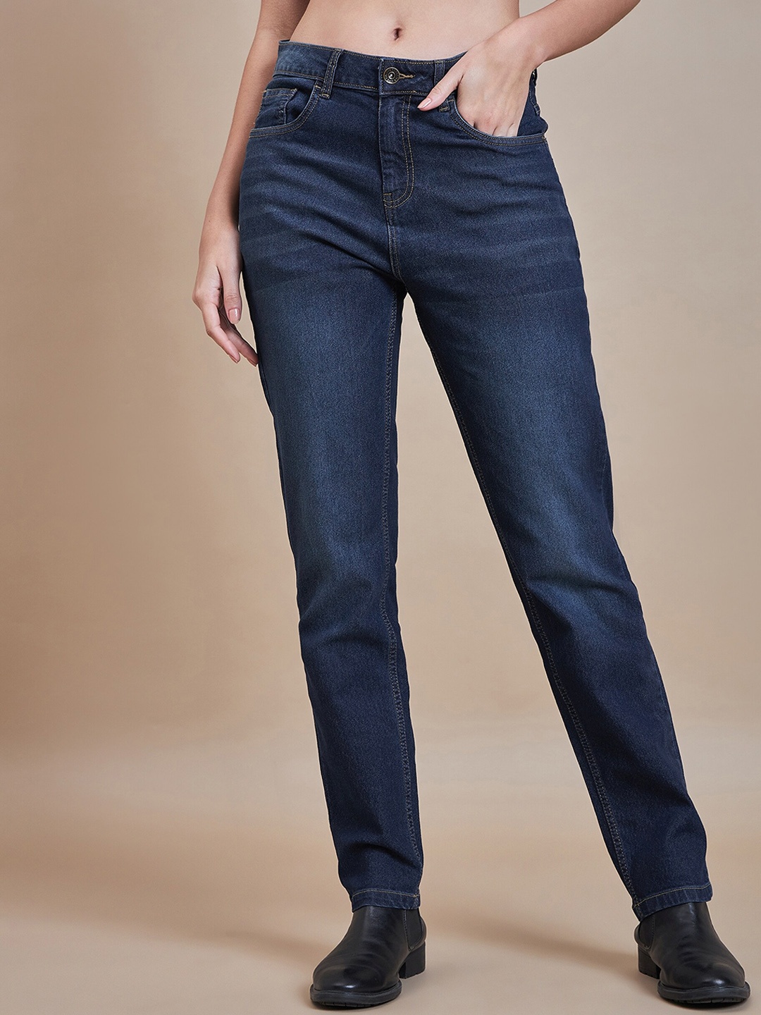 

The Roadster Lifestyle Co. Women Relaxed-Fit Clean Look Stretchable Jeans, Blue