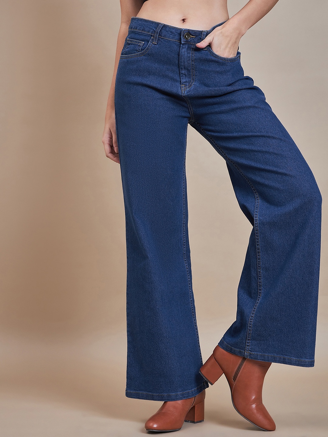 

The Roadster Lifestyle Co. Women Wide Leg-Fit Light Fade Stretchable Jeans, Blue