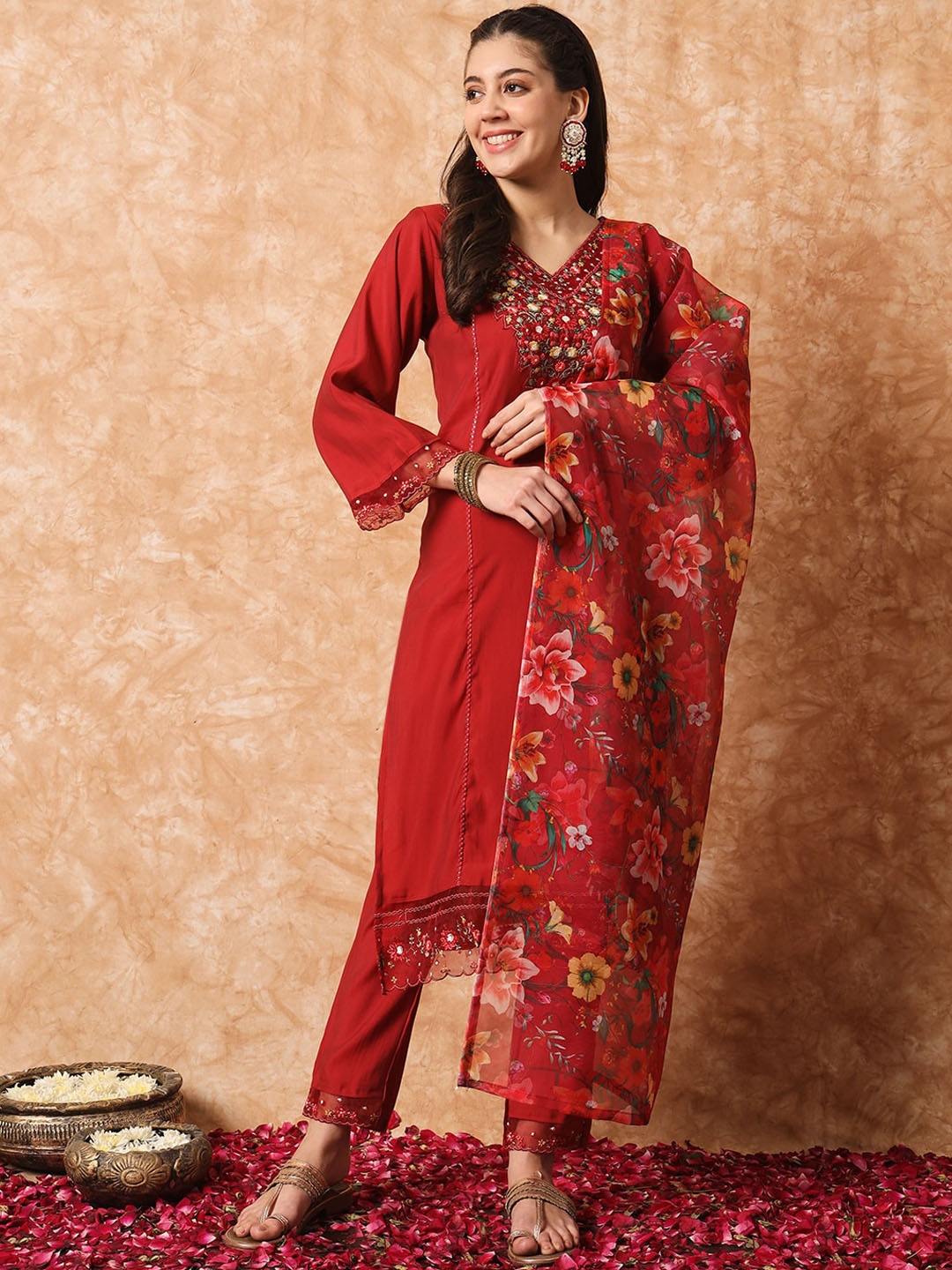 

KALINI Floral Yoke Designed Regular Thread Work Kurta with Trousers & Dupatta, Red