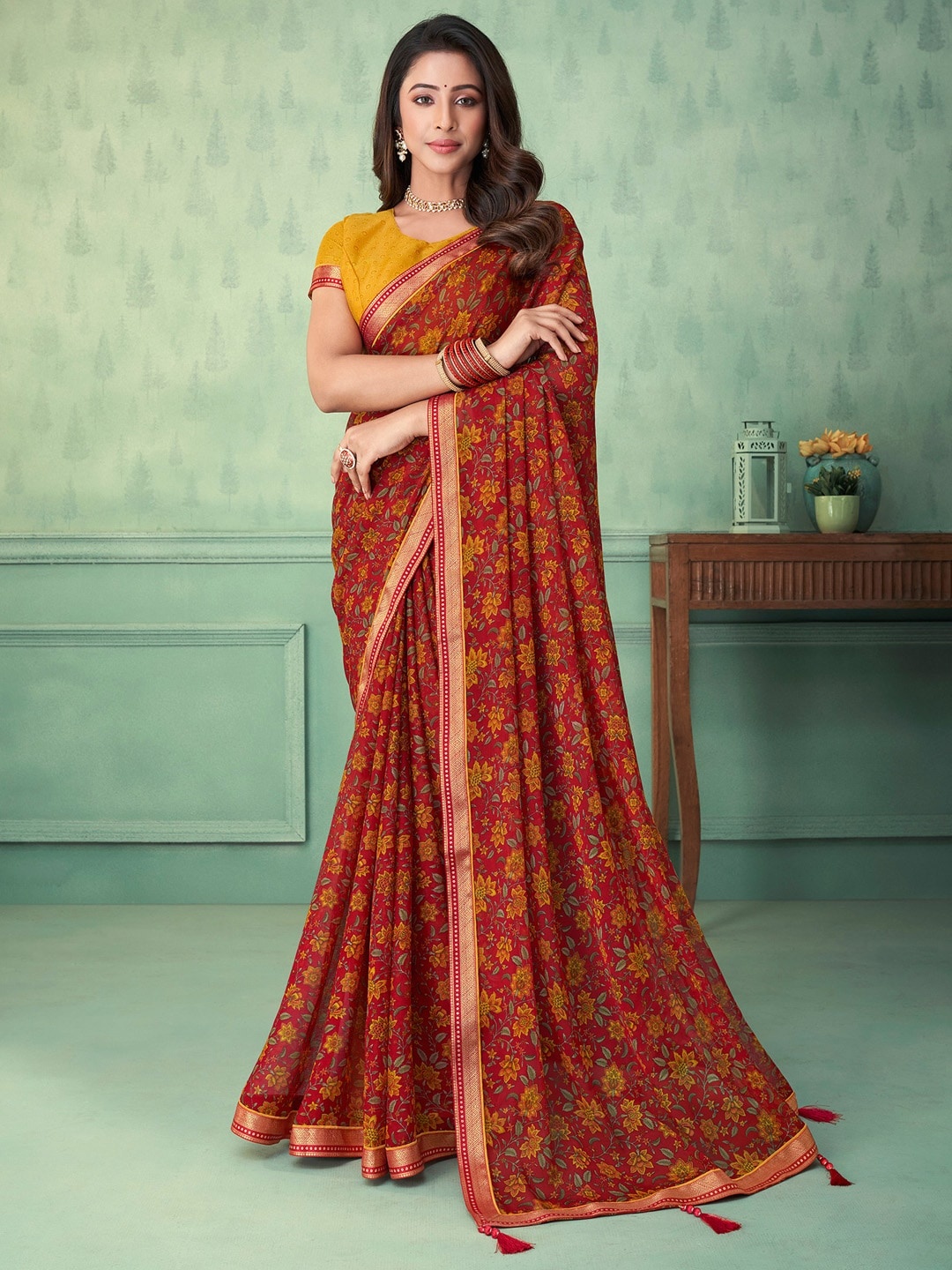 

Anouk Floral Printed Zari Pure Chiffon Bagru Saree, Maroon