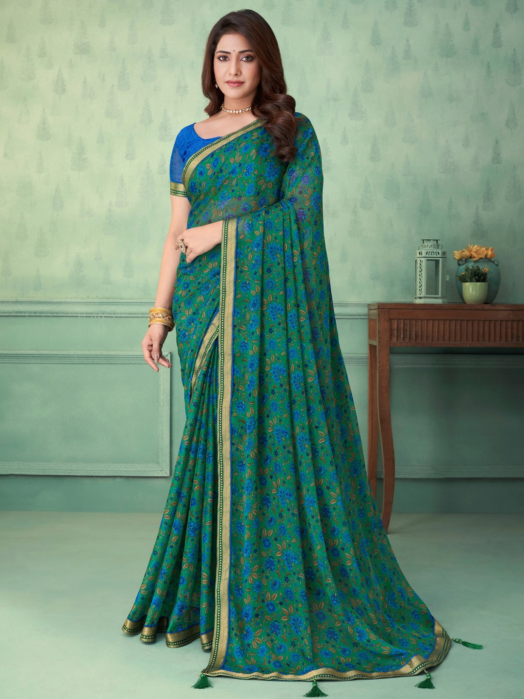 

Anouk Floral Printed Zari Pure Chiffon Bagru Saree, Teal