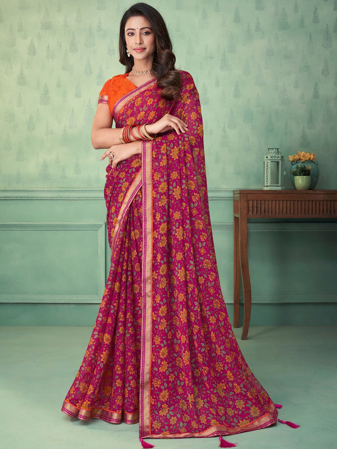

Anouk Floral Printed Zari Pure Chiffon Bagru Saree, Pink