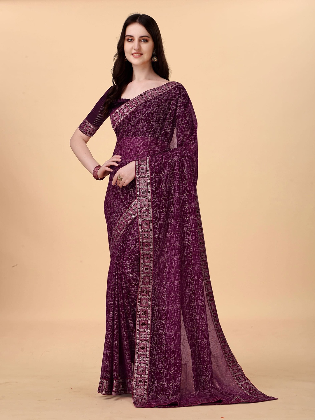 

Avojee Geometric Printed Zari Saree, Burgundy