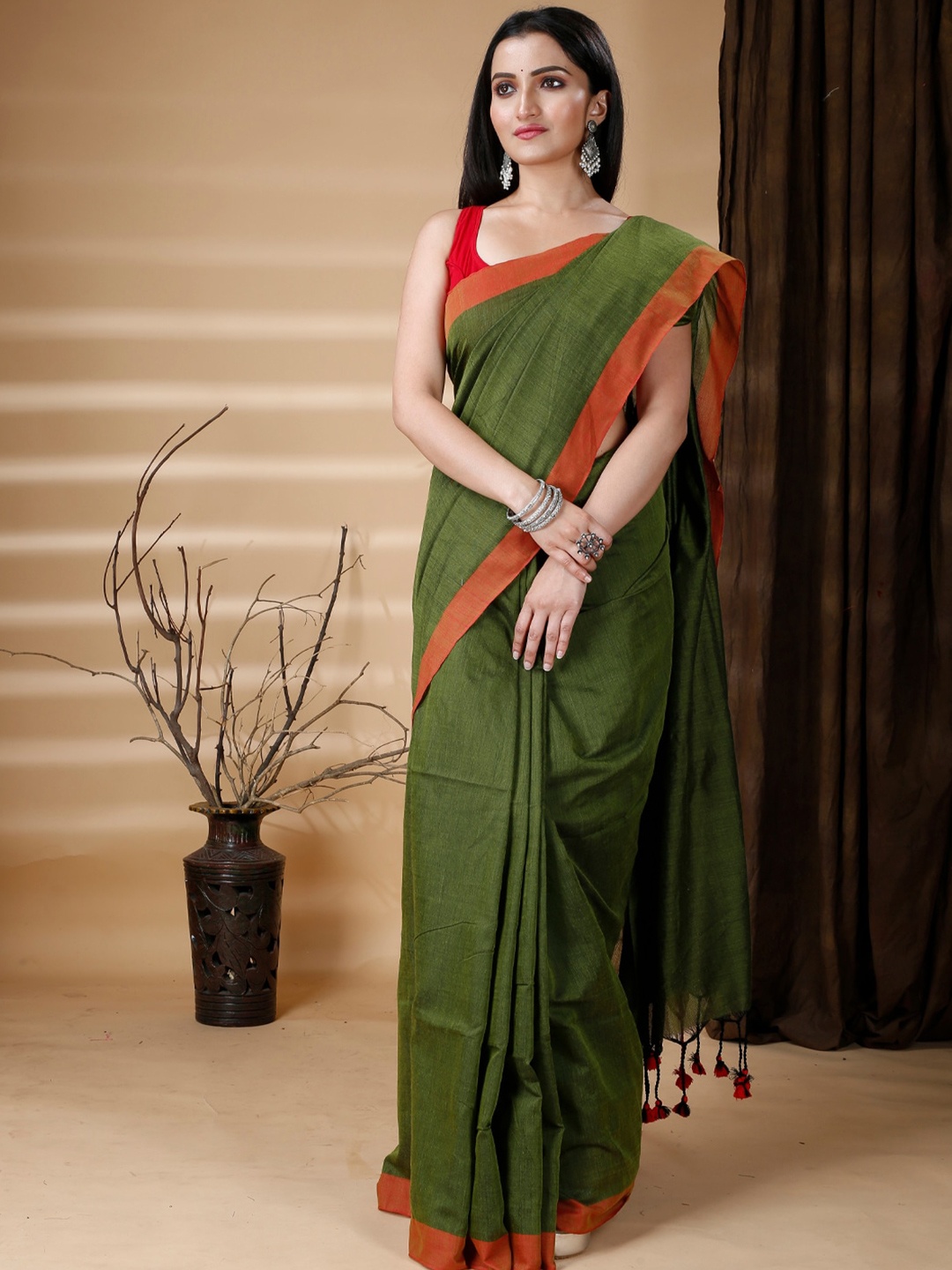 

Ruuprekha Pure Cotton Khadi Saree with Tassels, Green